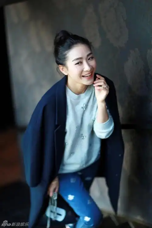 组图:陶昕然演绎冬季百变风 妩媚娇俏自由切换_高清图集_新浪网