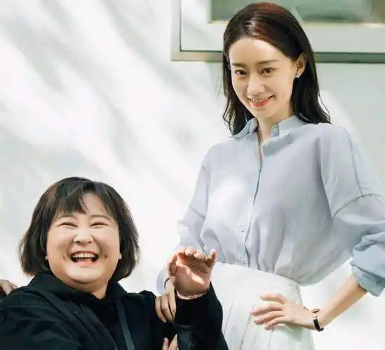 张小斐为贾玲庆生卡点时间暗含深意神仙友谊令人感动_女孩_姐姐_票房