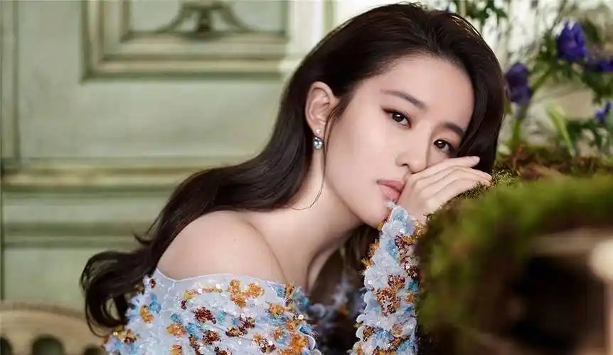 刘亦菲"义父"陈金飞:38岁已是亿万富豪,曾100万马克买德牧犬_德国_房