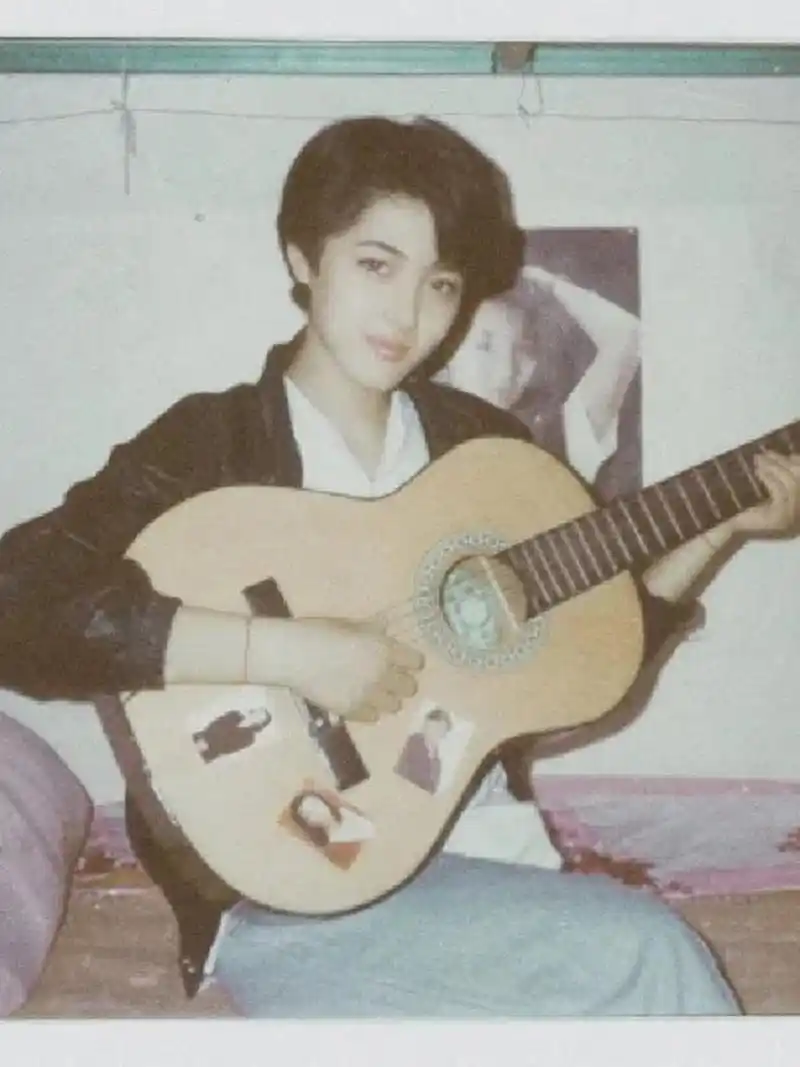 曾黎早年短头发的时候好飒,五官太标致了 676767