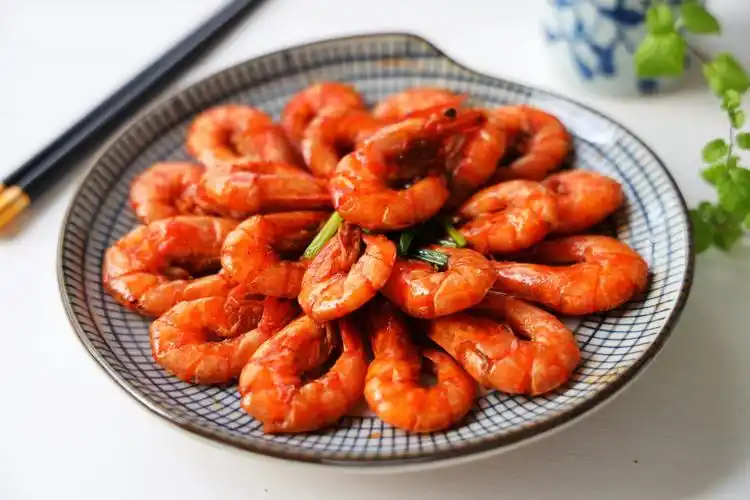 最重要的是单位数量的基围虾,虾肉产出量要高出很多.