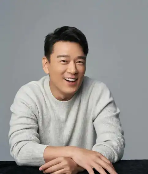 王耀庆的气质,在娱乐圈里其实是很少见的.