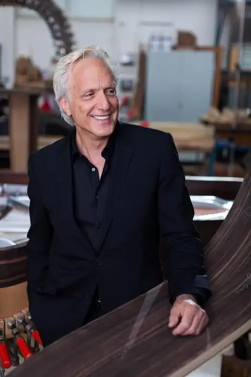 知名家具设计师与艺术家达科塔 杰克逊