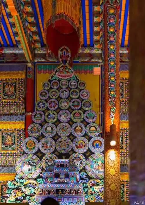 堆绣    于塔尔寺