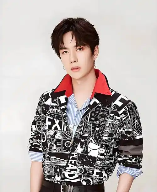 娱乐圈八卦王一博与粉丝互动霸屏热搜榜胡歌坦然面对白发