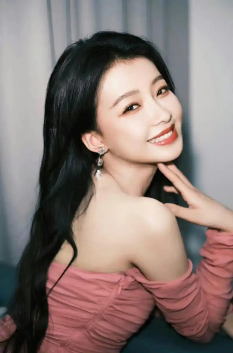 孙怡美照,颜值真的是太美丽动人了!#养眼美女