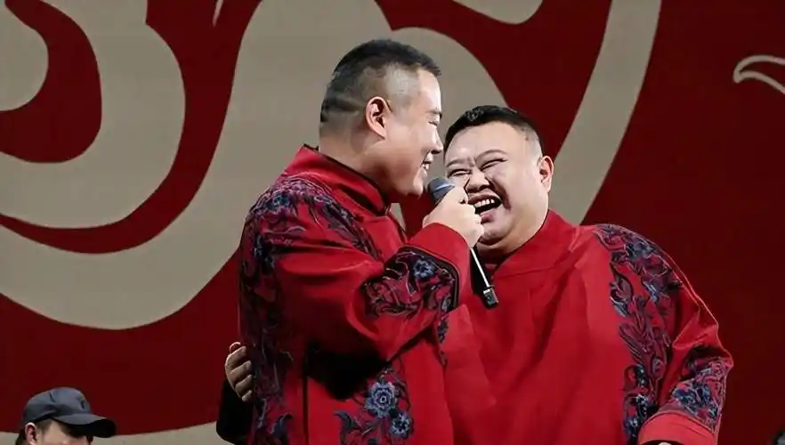 德云社岳云鹏商演返场,回应上春晚的事情,观众:签保密协议了没_演出