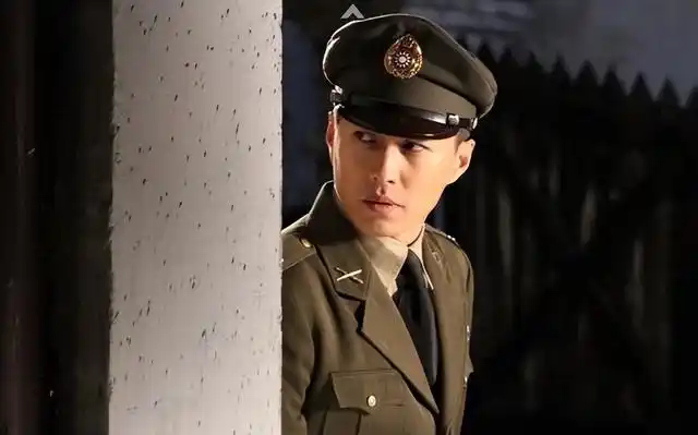 遥想2008年电视剧《闯关东》刚播出时.