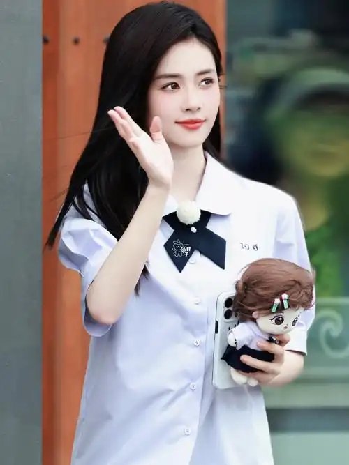 白鹿超话92#奔跑吧白鹿#92#奔跑吧校服路透#我以前上学的时候最