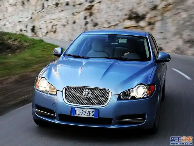蓝色 捷豹xf
