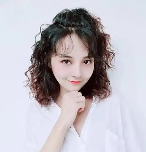 2021减龄中长发最新发型女有哪些?分别有什么特点?