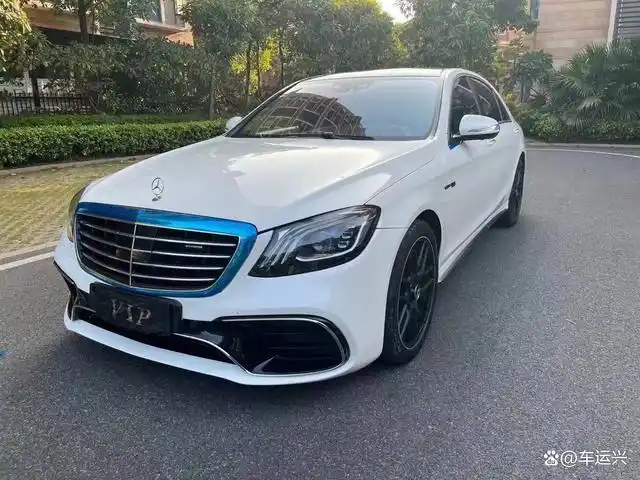 河北小伙花298万买辆奔驰s63,打开机盖,说出不买迈巴赫的原因