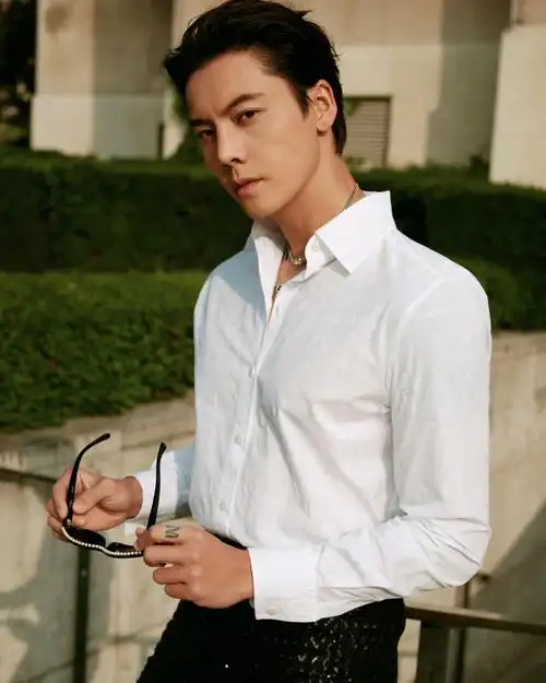 巴黎高定时装周##陈伟霆巴黎看秀造型