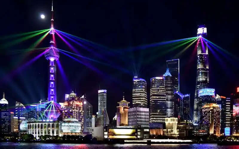 【4k】2021上海外滩跨年灯光秀全记录