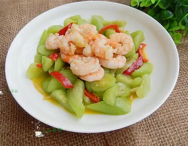 虾仁炒丝瓜的家常制作