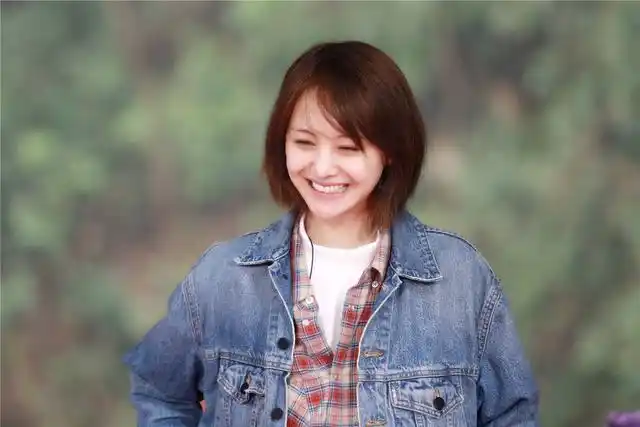 郑爽是怎么了?在张翰那爱的卑微,在张恒那怎么还是这样