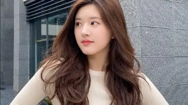 赵露思卷发越看越美,挑战过的10款卷发一款比一款好看!