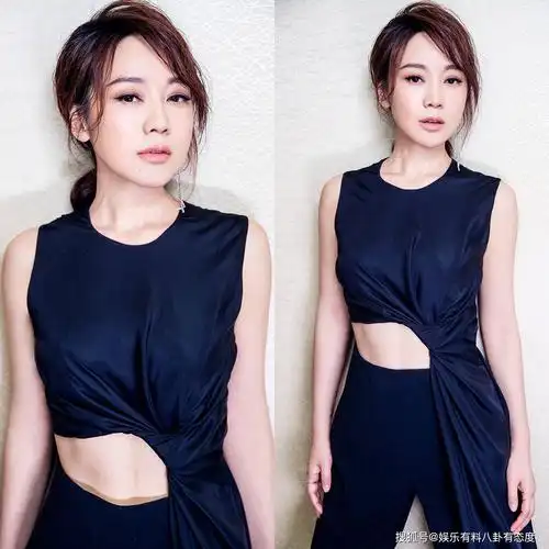 之前,闫妮晒出一组与女儿同框的照片.