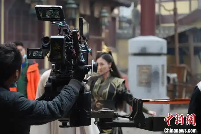 横店一剧组拍摄现场. 单冠定 摄