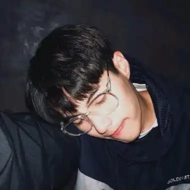 头像男生戴眼镜霸气冷酷帅气男生图片真人