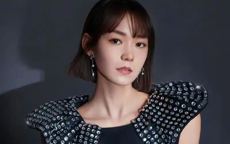 感受段奥娟舞台上邪魅一笑[段奥娟focus - 191101 生而为赢]