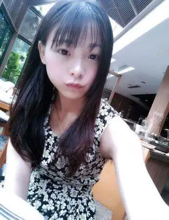 腋毛妹子走红网络 美妹子有毛茸茸的腋下你会火吗?