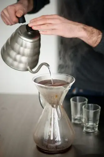 优雅的冲咖啡---手冲咖啡