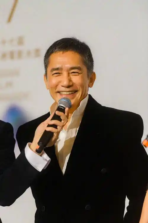 看梁朝伟就懂了_发型_问题_老态