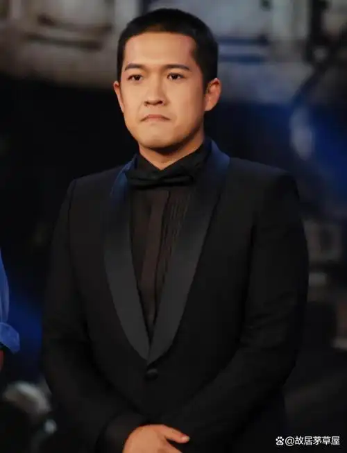 张丰毅:对继女视如己出,对亲生儿子冷漠无情,如今却