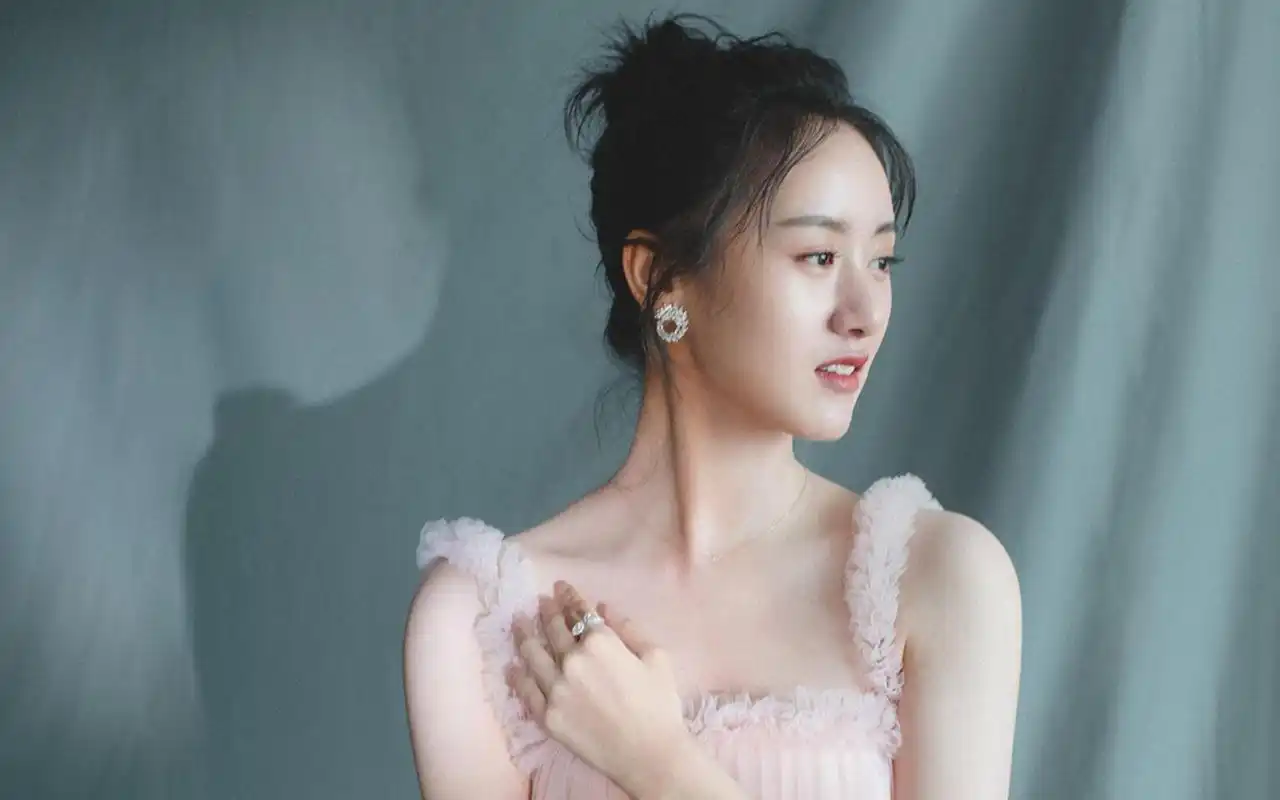 袁冰妍甜美写真图片桌面壁纸