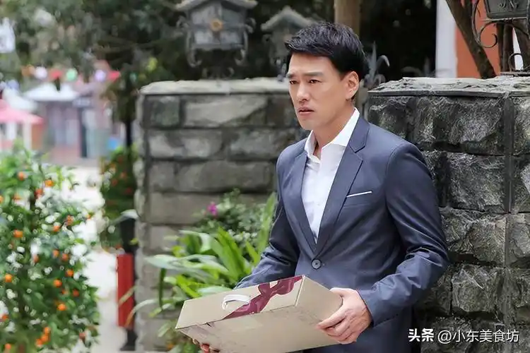 演员王耀庆:为了省房租娶了房东的女儿,结婚22年零绯闻