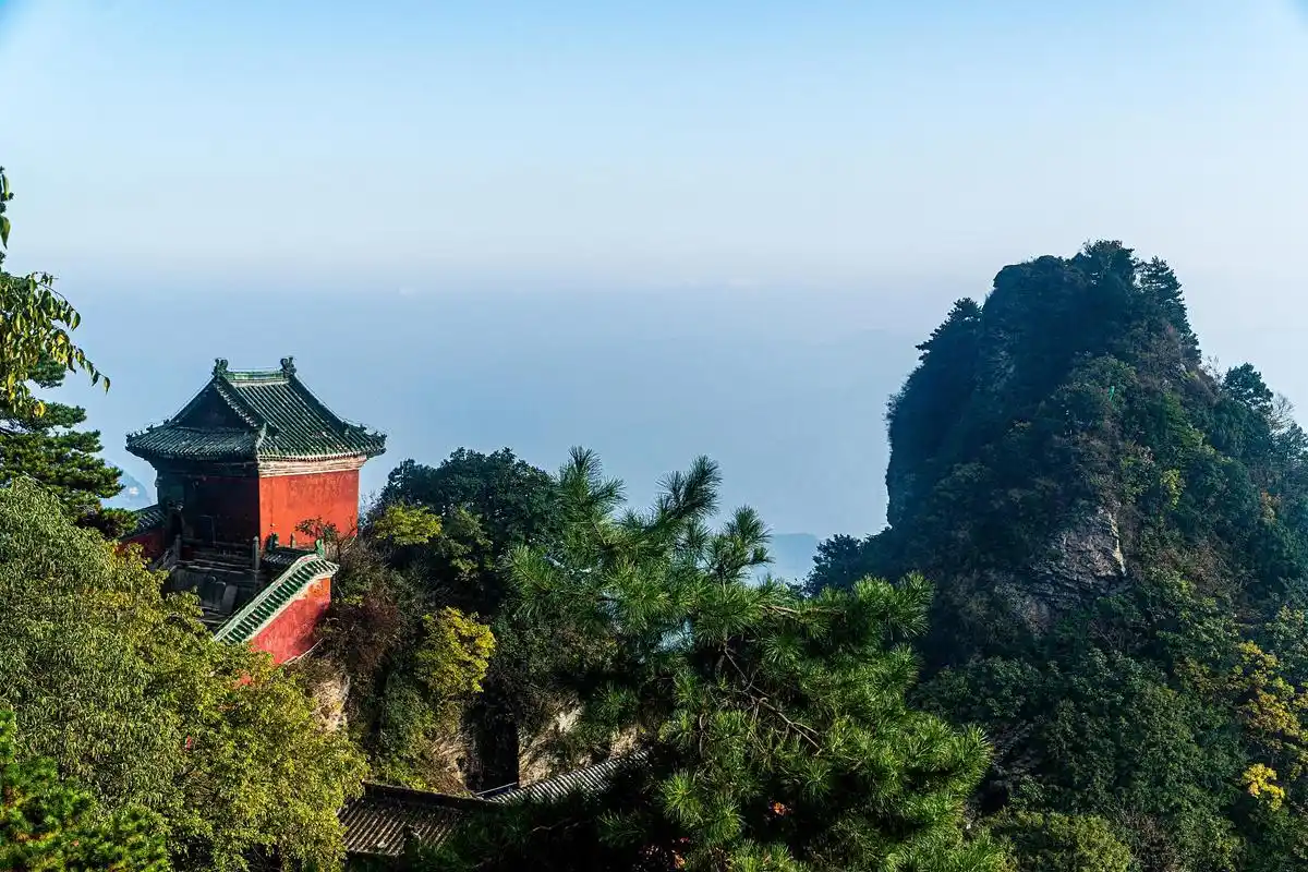 武当山风景区,自然与人文的完美结合 位于中国湖北省的武当山风景区