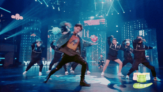 黄子韬跳舞gif动图对会跳舞的男生毫无抵抗力明星表情gif表情