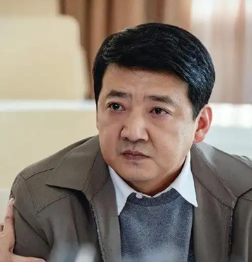 把自己"演进"今日说法,遭群众举报!王砚辉的恶人有多深入人心