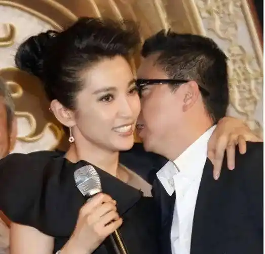 01,李冰冰娱乐圈里这样的情况更加直观,有赚钱能力的女演员不管是结婚