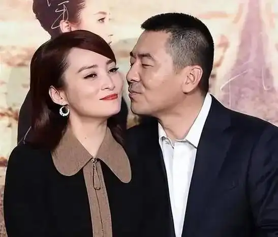 在电影事业上曾一度沉寂的蒋勤勤,凭借《草木人间》中的精彩表现赢得