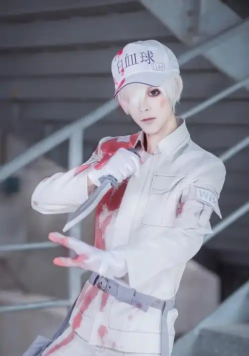 《工作细胞》白血球cos,帅出新天际,就是这腿过分了啊!