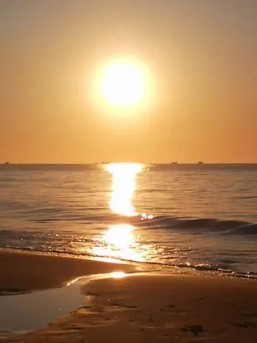 浅夏观海上日出