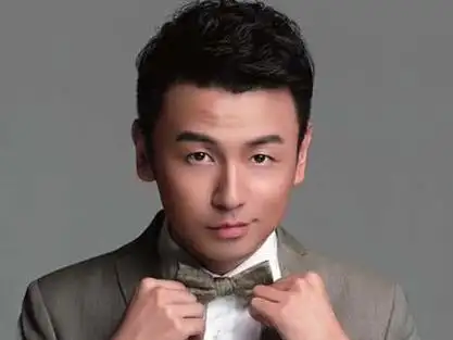 rabbit娱乐@rabbit娱乐年轻时哥也是帅过的#刘烨 #沈腾 #雷佳音修图小