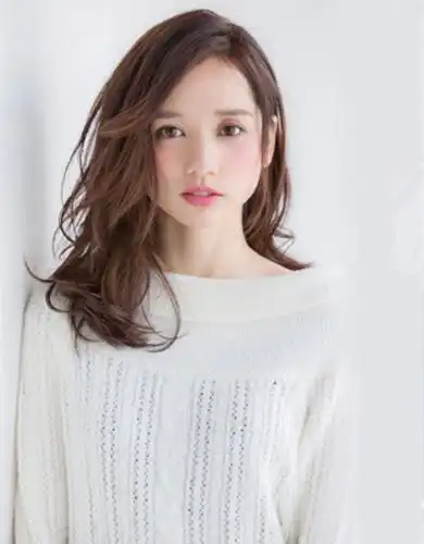 中长发烫发发型图片 最新流行中长卷让你美翻