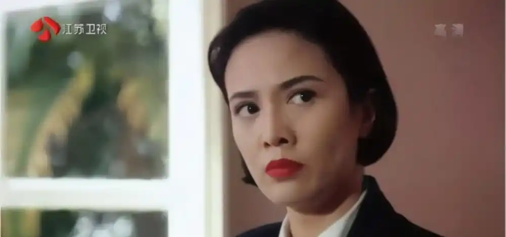 有名的拼命三娘郑裕玲,曾一天赶九个剧组,被当汪明荃接班人培养