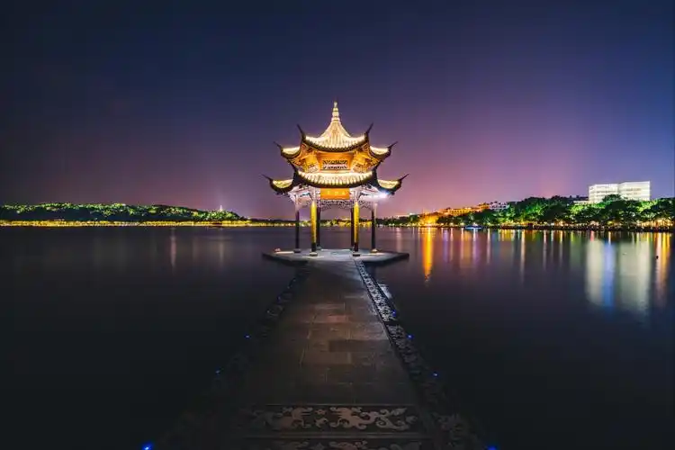 浙江杭州西湖夜景4k高清壁纸_4k风景图片高清壁纸_墨鱼部落格