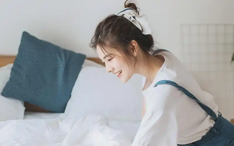 养眼小清新女生唯美文艺写真桌面壁纸