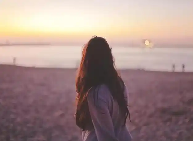 真正放下一个人最好的方式交给时间