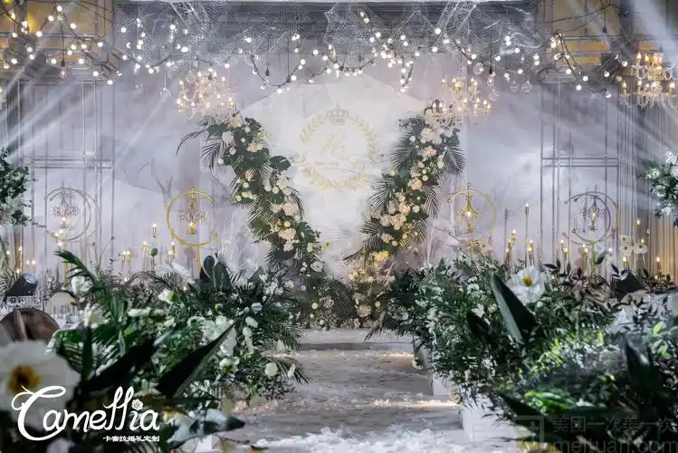 婚庆公司主题婚礼布置 舞美灯光 鲜花