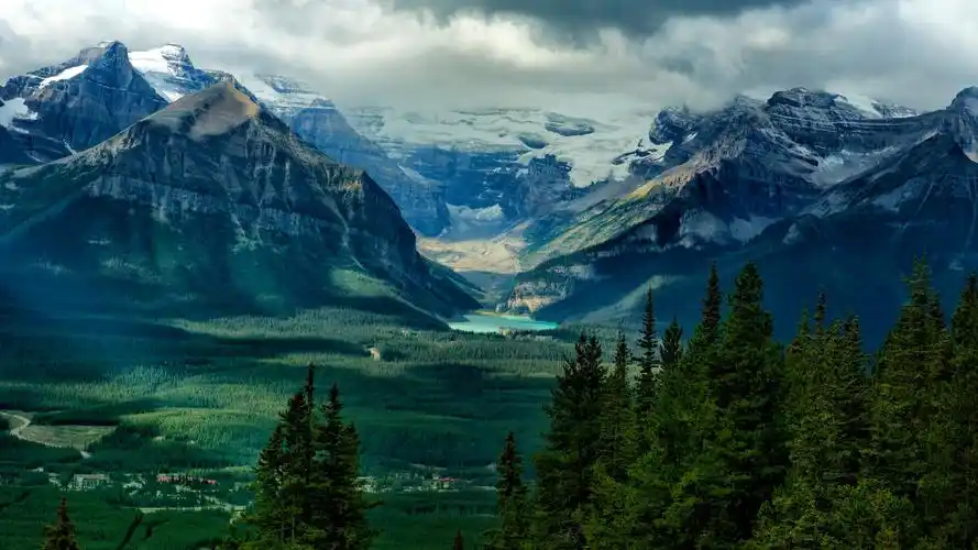 唯美清新护眼绿色风景摄影高清宽屏壁纸