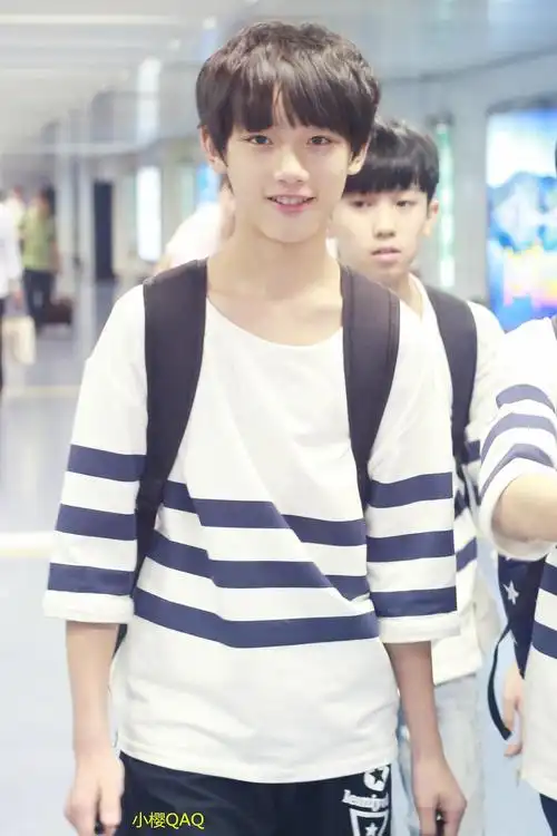 有好多学校的图…居然还有qq,不过这签名有够丁程鑫的更新几张 7