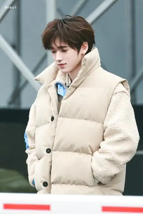 声生不息#240116转场萌萌小面包@时代少年团-宋亚轩#今日星拍放送