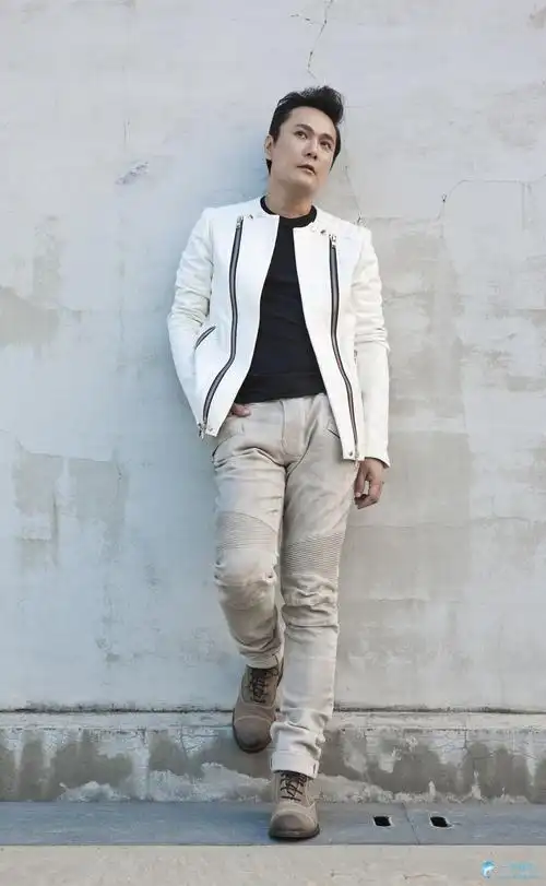 我爱你,是多么清楚 多么坚固的信仰.