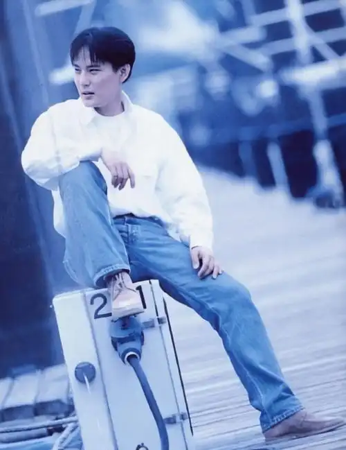 "情歌王子"张信哲,出道36年,0绯闻:看了他的日常生活,才知道他的低调